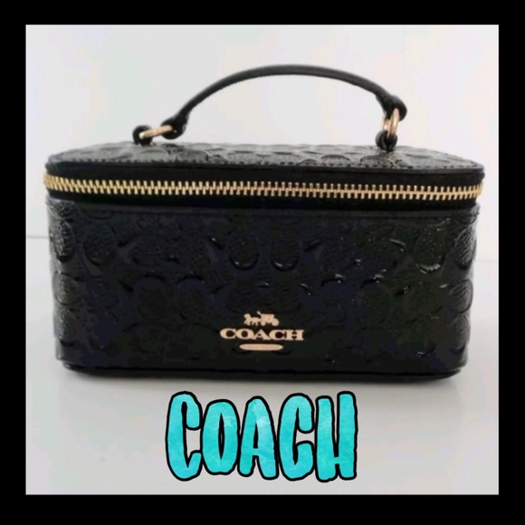 Coach Handbags - 💥NEW MARKDOWN💥Authentic Coach patent jewelry box